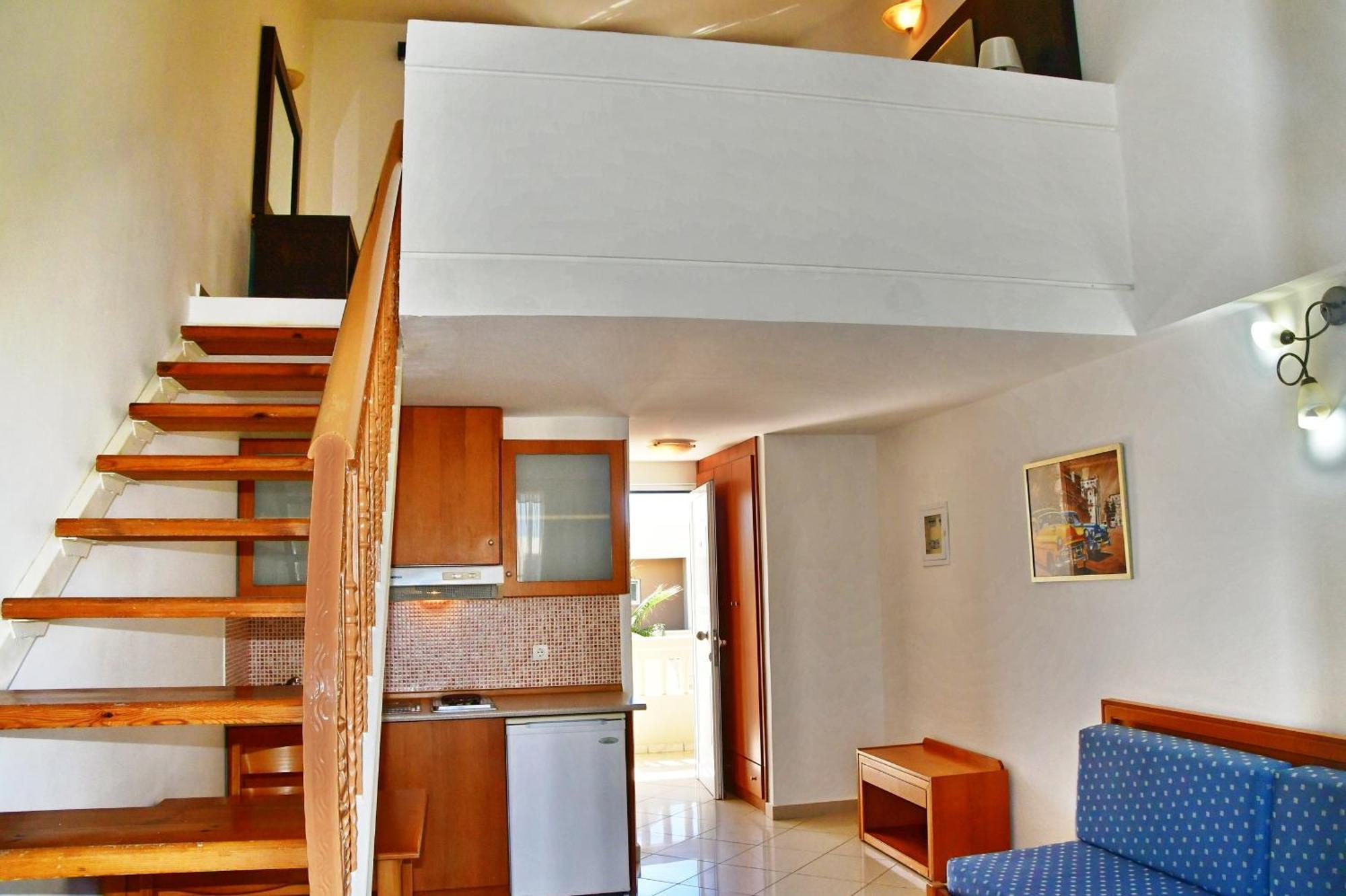 Castro Otel Maleme
